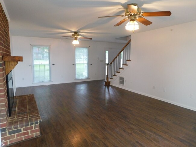 Building Photo - Waterfront Home In Perquimans County