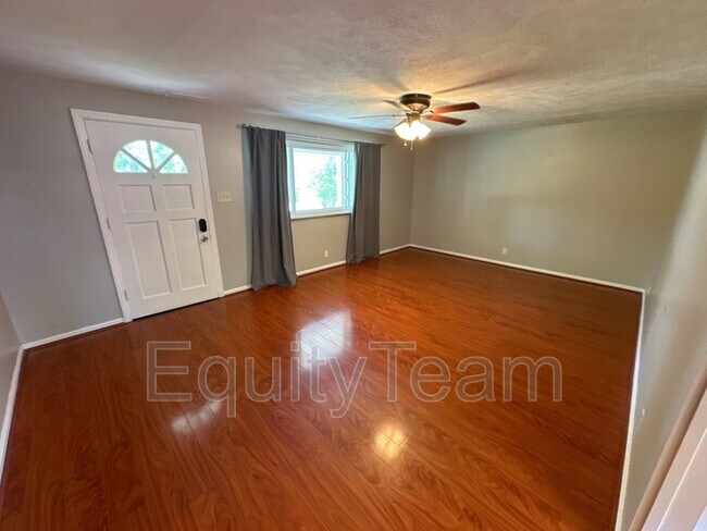 Building Photo - 424 Monte Dr