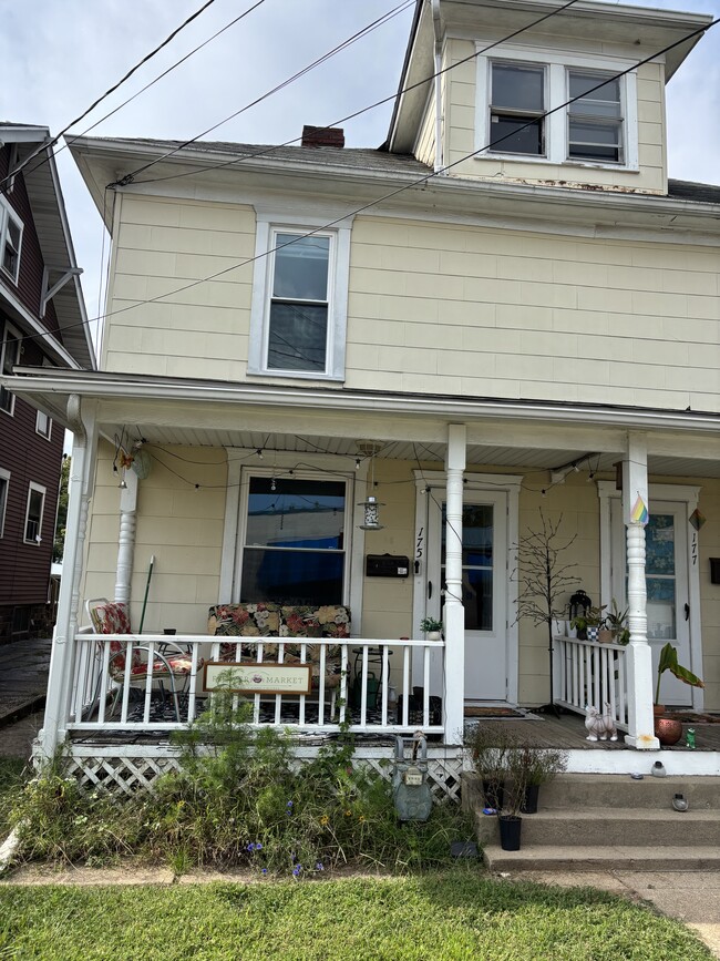 Building Photo - 175 N Lancaster St