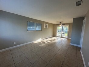 Building Photo - 4415 Harlow Blvd