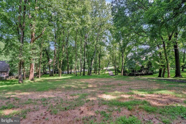 Building Photo - 502 Seneca Knoll Ct