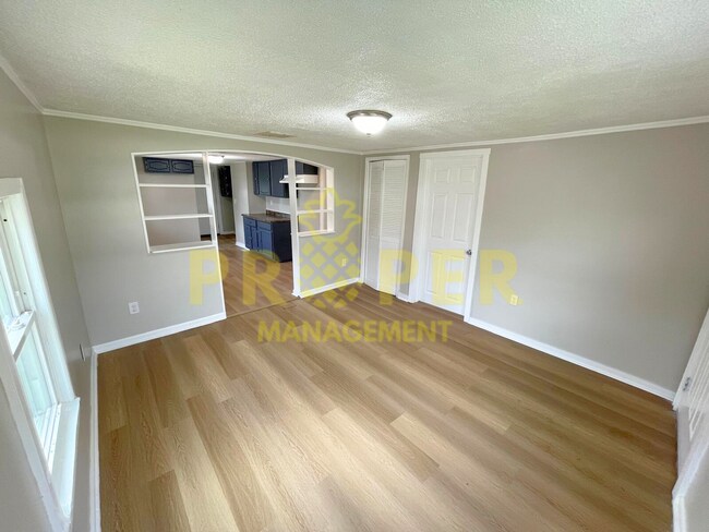 Foto del edificio - 3 bedrooms 1 bathroom House with fully fen...