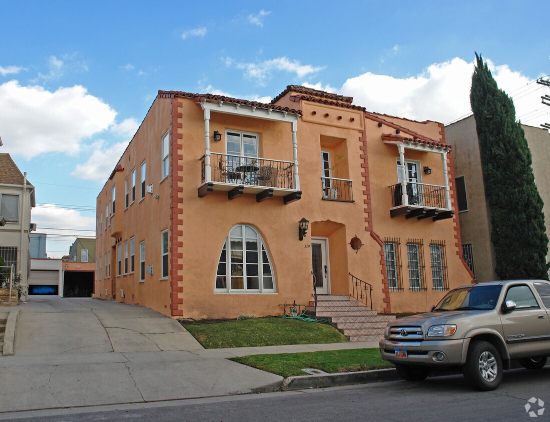 Primary Photo - 320 N Sierra Bonita Ave