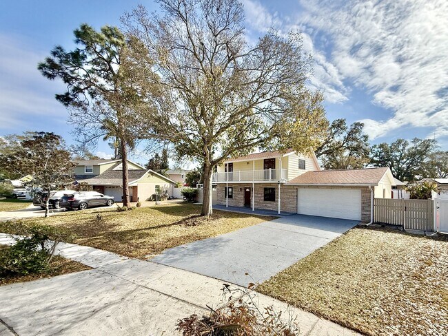 Foto del edificio - 12472 Monarch Cir