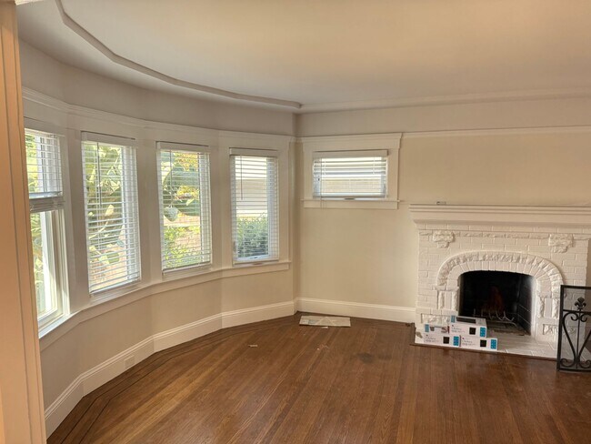 Foto del edificio - 616 N Claremont St