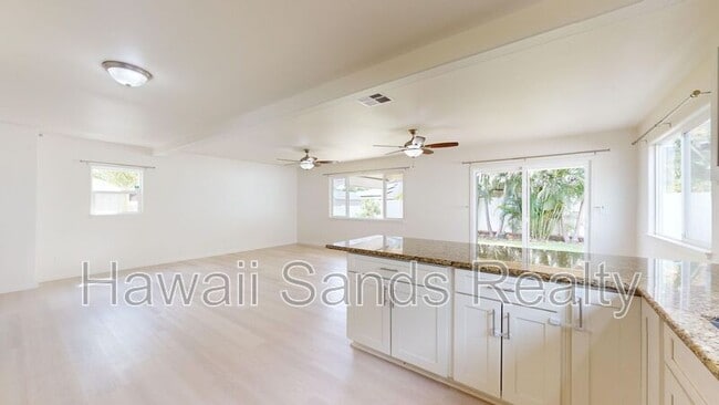 Building Photo - 84-575 Kili Dr 58