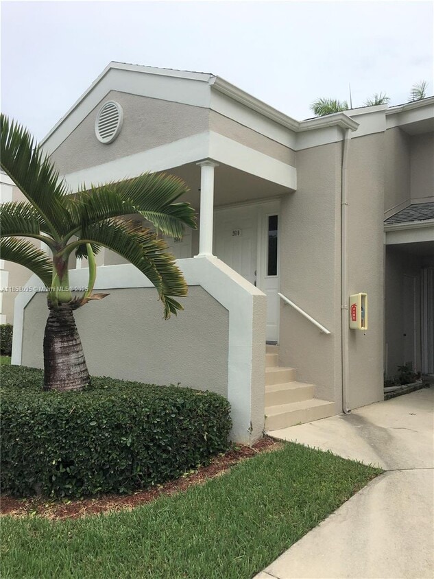 Foto principal - 2610 SE 21st Ct