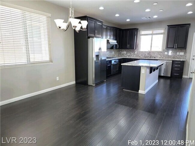 Foto del edificio - COMING SOON - Ready no later than Mid-March