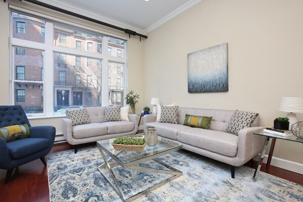 Primary Photo - 10 Bowdoin St