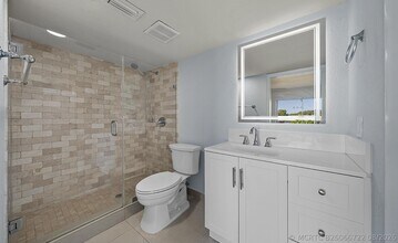 Building Photo - 6300 La Costa Dr
