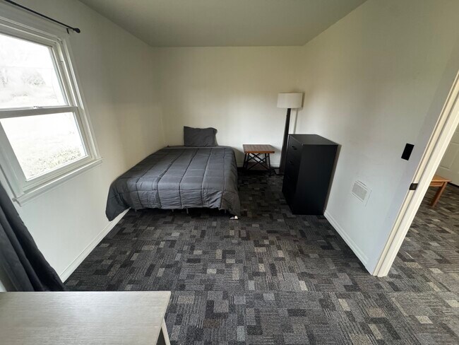 Foto del edificio - 3737 Sturgis Rd