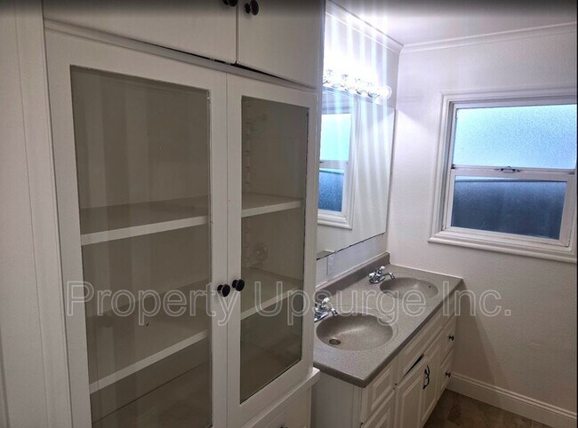 Foto del edificio - 619 W 15th St