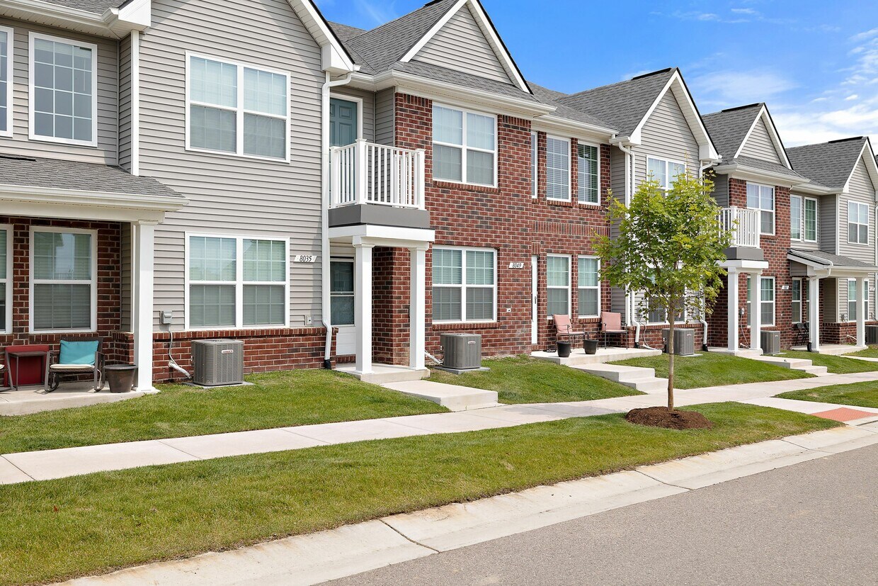 602 exteriores 2 - Kirkway Apartments