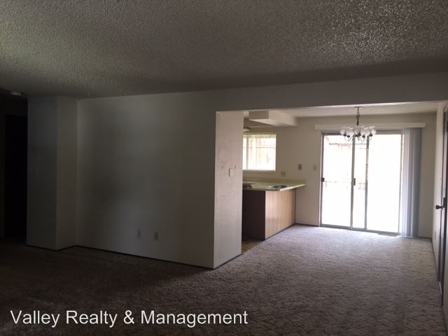 Building Photo - 641 Travis Dr