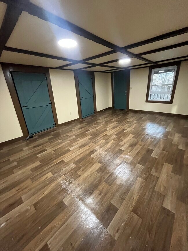 Foto del edificio - 826 Marcum Rd