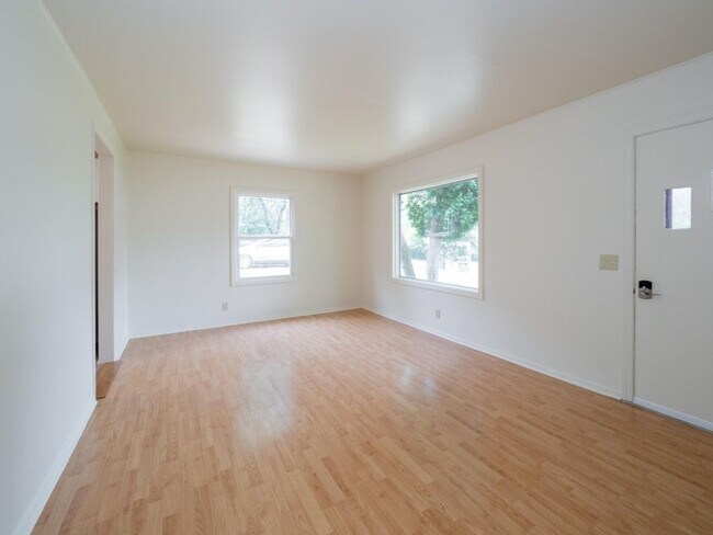 Foto del edificio - 1928 Eckener Dr