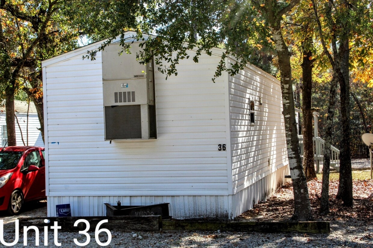 Primary Photo - 5027 River Road - 36 - Park