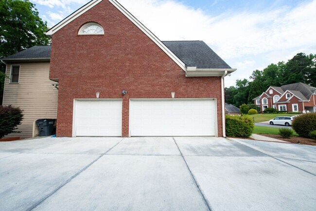 Building Photo - 4785 Waterhaven Bend