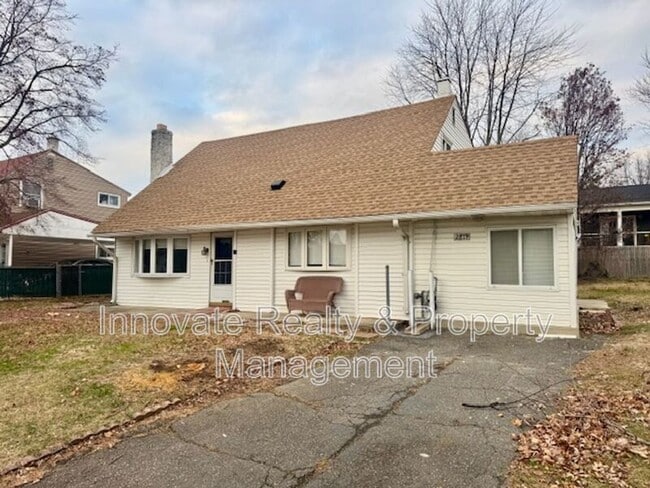 Photo - 2819 Comly Rd House