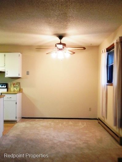Building Photo - 321 Prairiewood Cir S