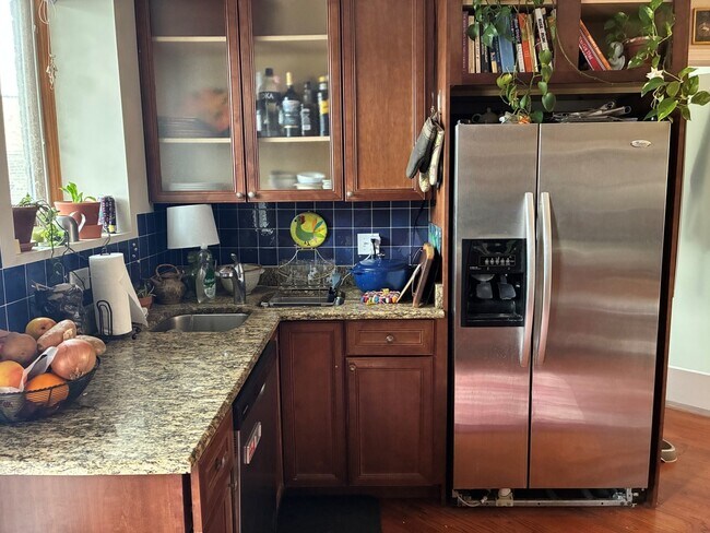 Foto del edificio - 1531 W Hollywood Ave