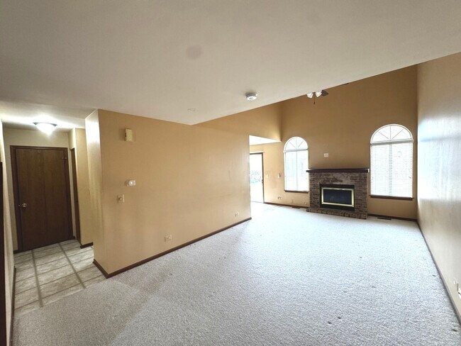 Foto del edificio - 165 Winchester Dr