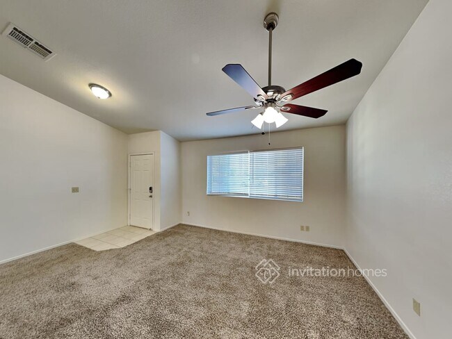 Building Photo - 7420 E Dewan Ave