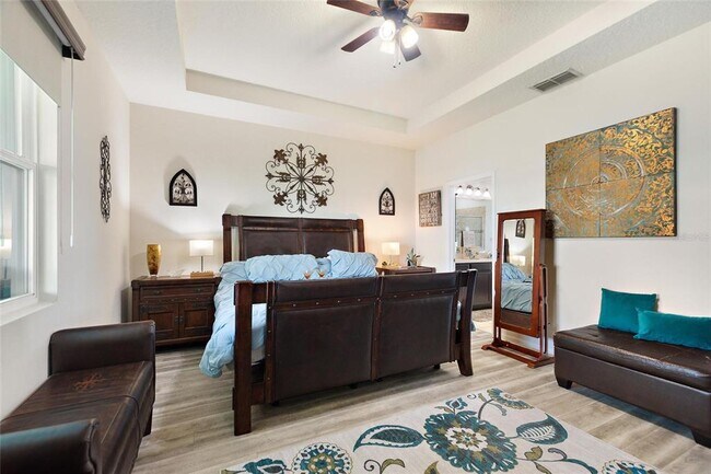 Building Photo - 585 Blue Cypress Dr