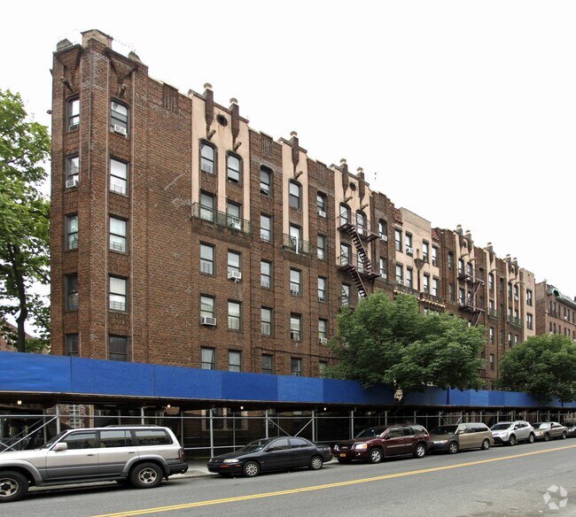 Building Photo - 2116 DITMAS AVE