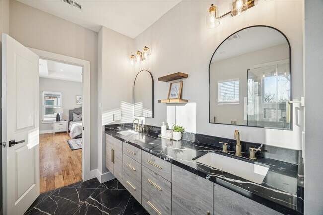 Foto del edificio - 1003 E 28th St