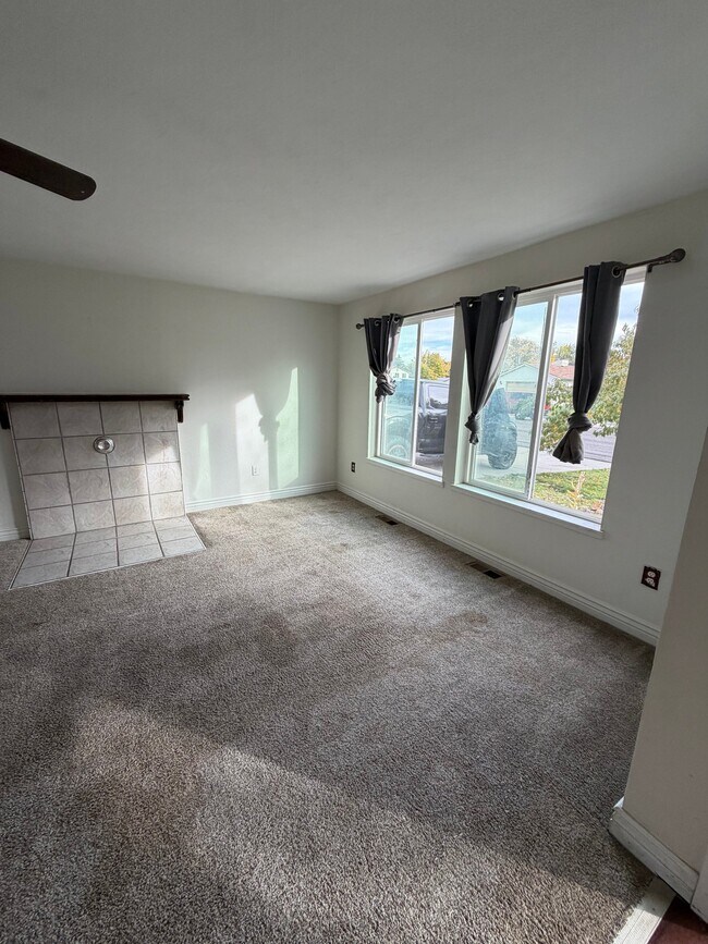 Foto del edificio - 1578 Onyx Dr