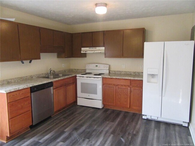 Building Photo - 5752 Aftonshire Dr
