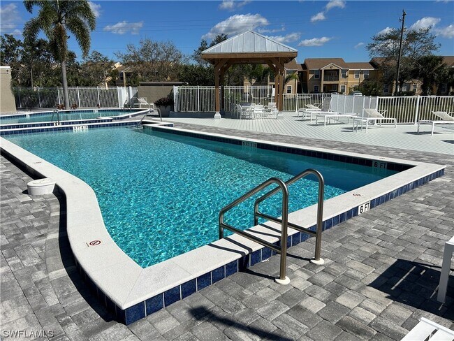 Building Photo - 177 Santa Clara Dr