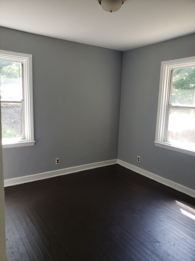 Primary Photo - Cozy Two Bedroom Duplex in Lincoln Heights!