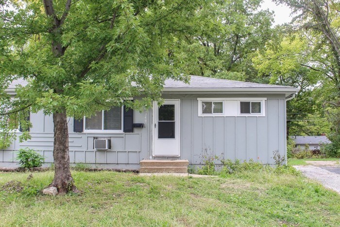 Primary Photo - 2 Bedroom 1 Bath Duplex
