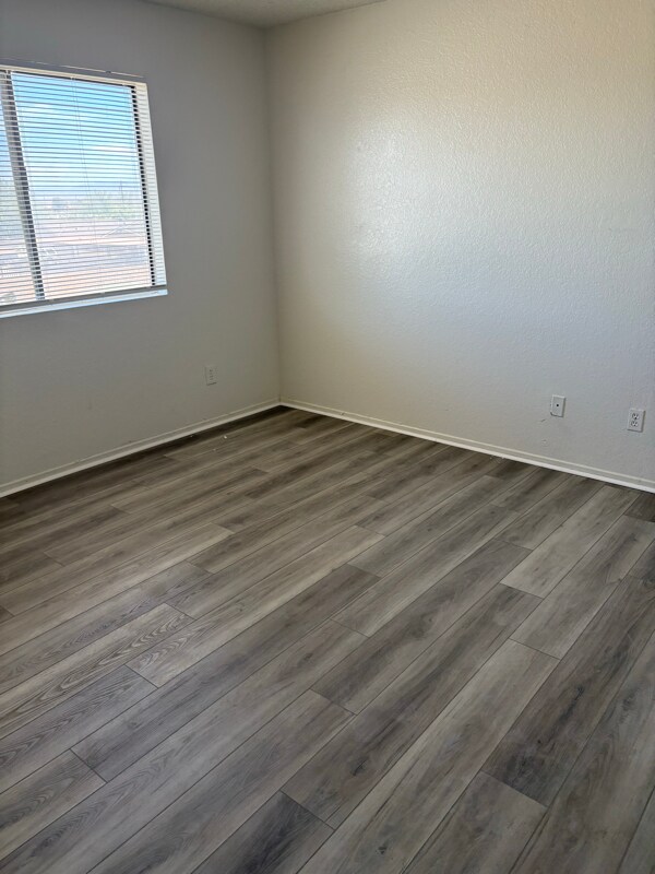 Foto del edificio - 38118 11th St E