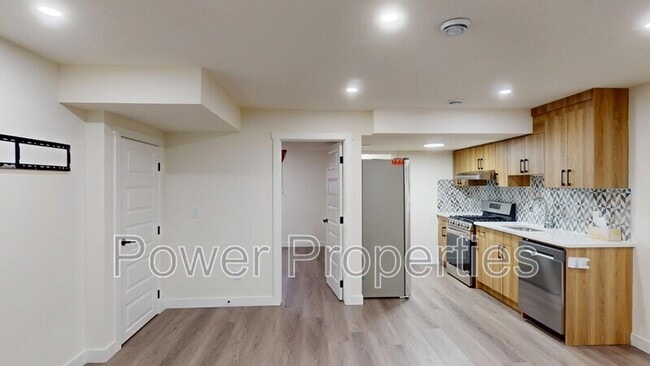 Building Photo - 253 Walgrove Blvd SE