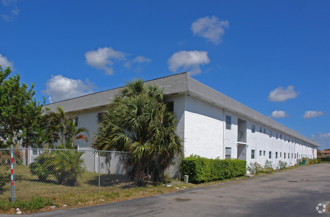 Building Photo - Granada Apartments