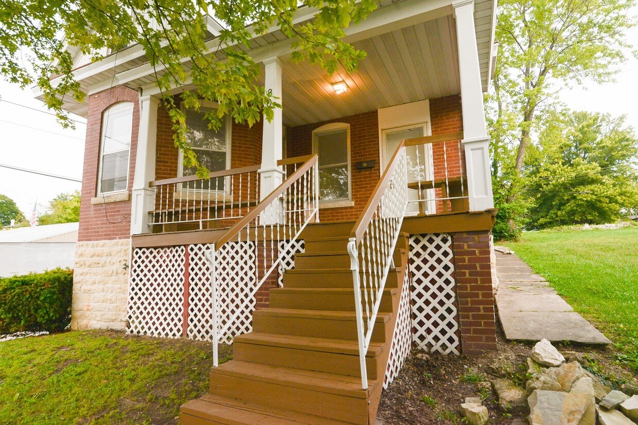 808 Jefferson St, Jefferson City, MO 65101 House Rental in Jefferson