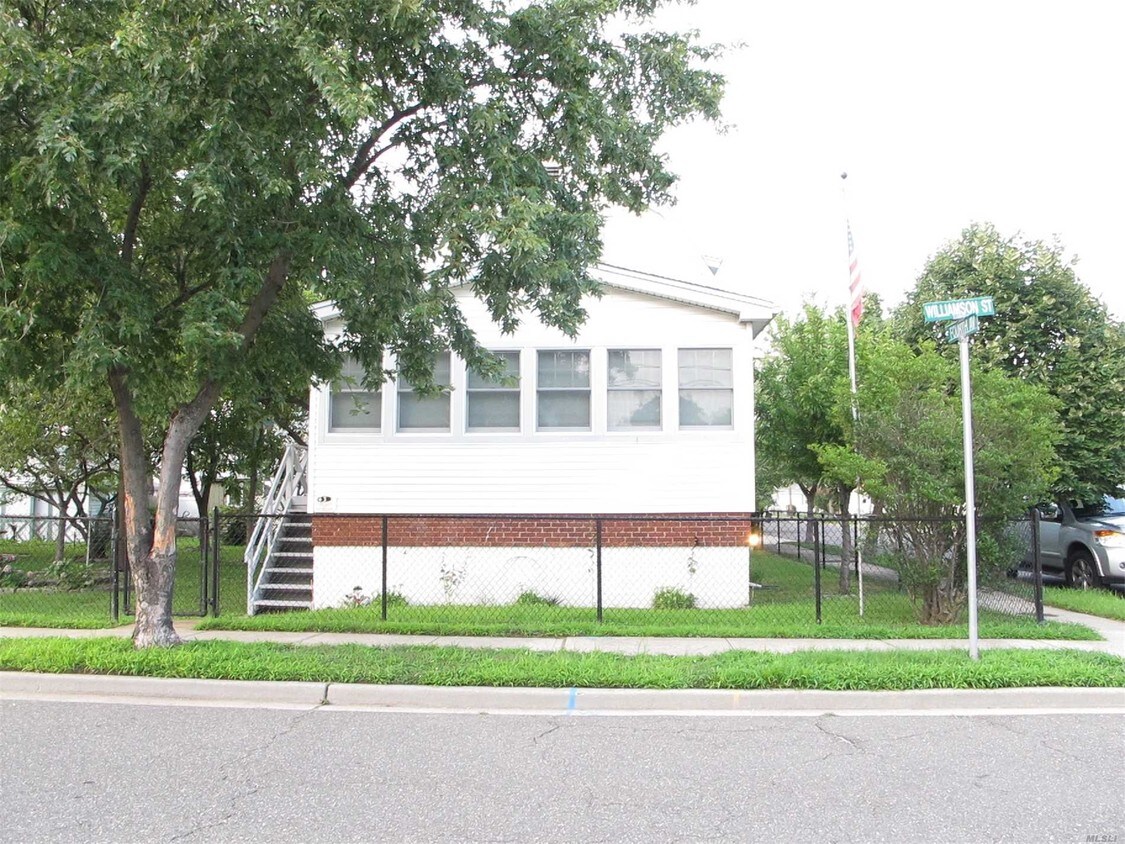 50 Williamson St, East Rockaway, NY 11518 House Rental in East