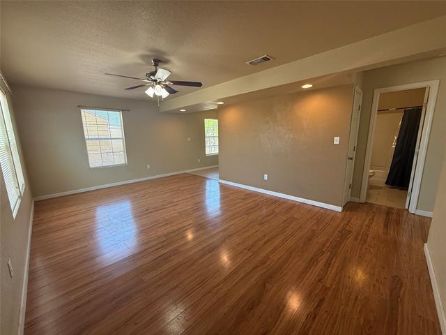 Foto del edificio - 733 S Crockett Dr