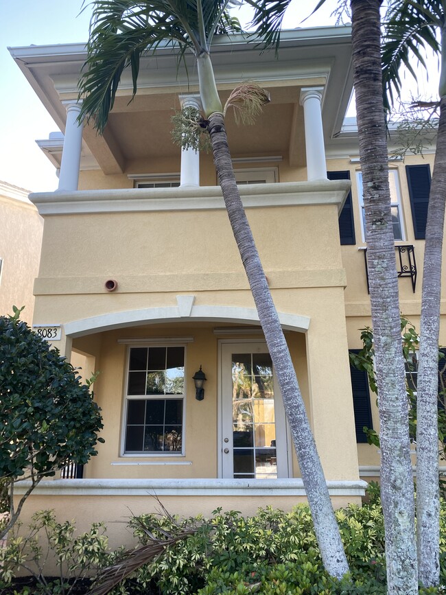 Building Photo - 8083 Sorrento Ln