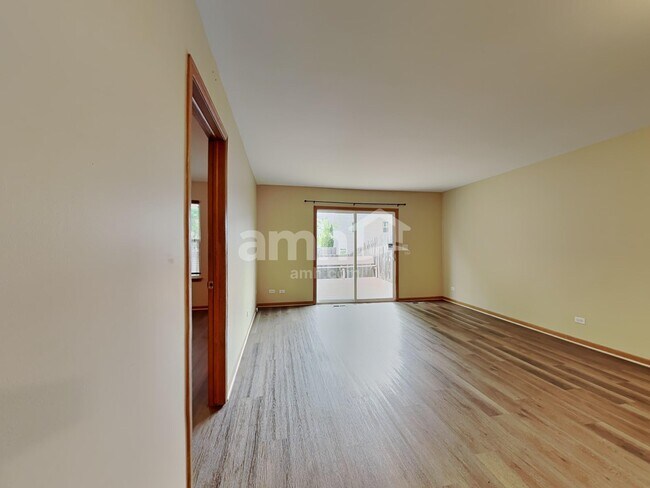 Building Photo - 560 S Annandale Dr