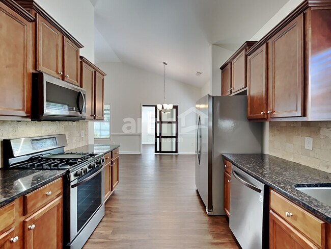 Building Photo - 3227 Hideaway Ln