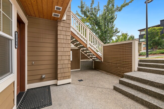 Building Photo - 2030 NW Talus Dr