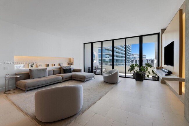 Building Photo - 10205 Collins Ave