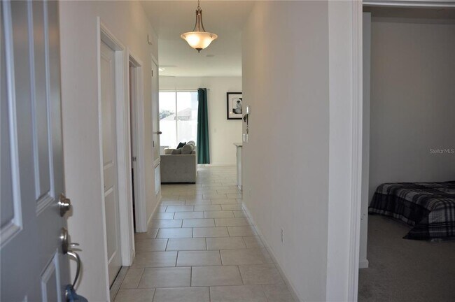 Building Photo - 1046 Wanderer Dr