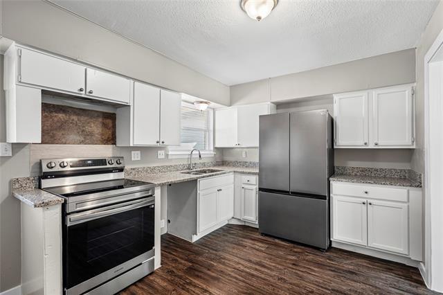 Foto del edificio - 4021 Happy Canyon Dr