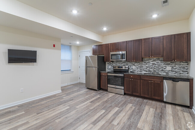 3 BR, 3 BA - Living Room/Kitchen - The Eleanor at Chestnut (Per Bedroom Lease)