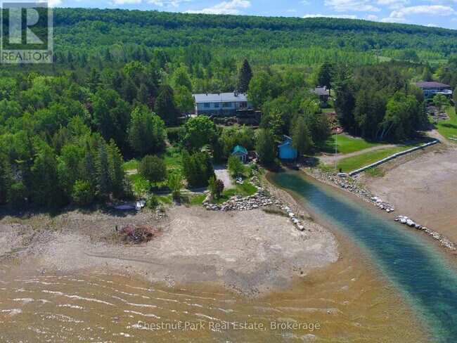Photo du bâtiment - 502435 Grey Rd 1